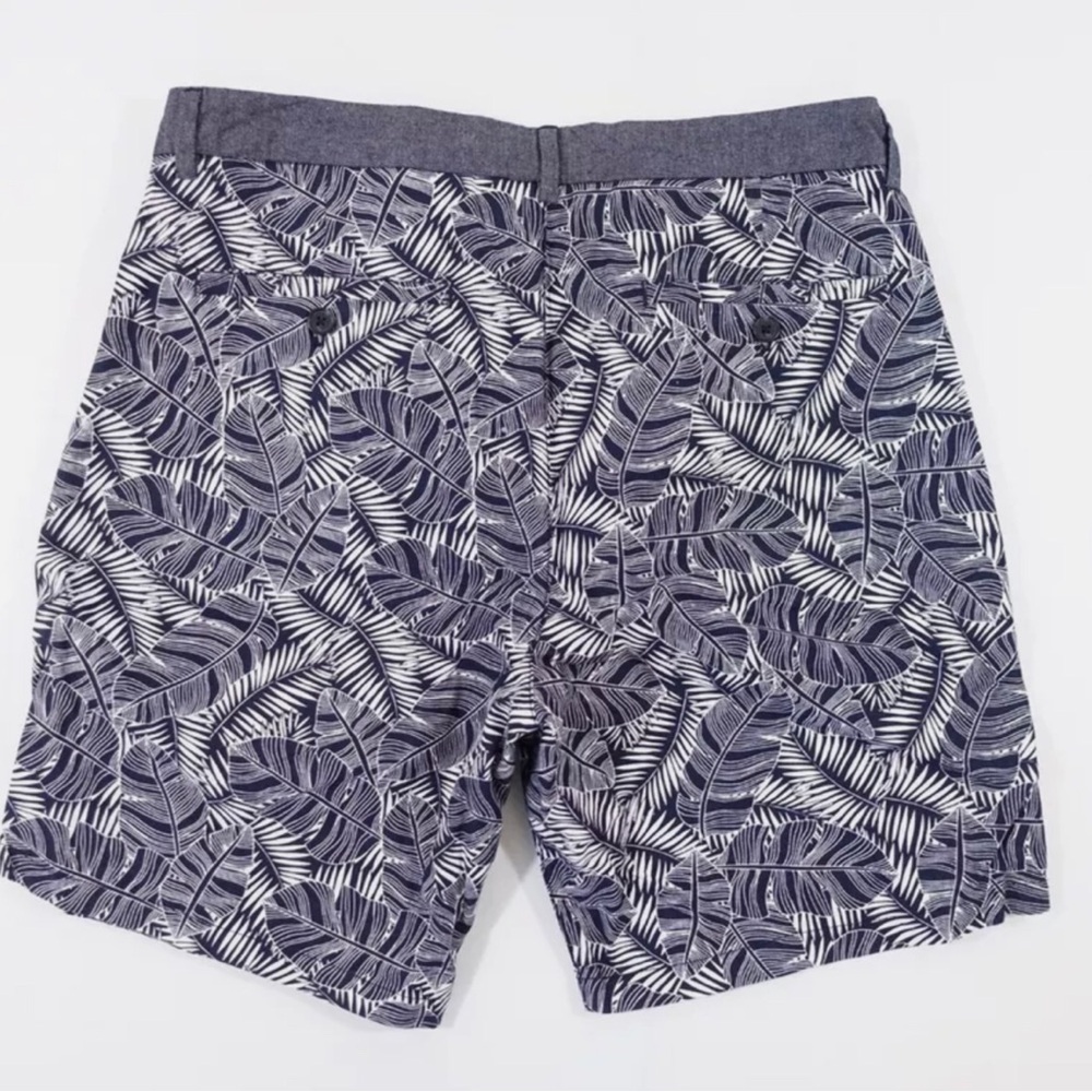 MICHAEL BASTIAN BANANA LEAF TROPICAL PRINT NAVY BLUE 31 CLOTH SHORTS MENS NWT.